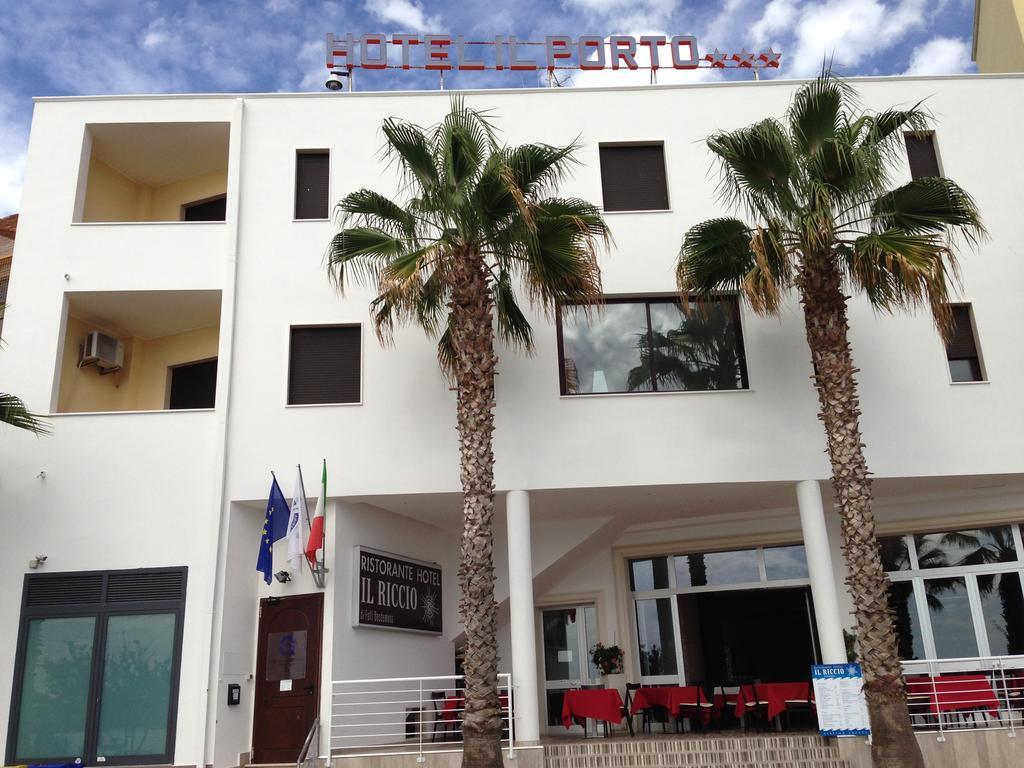 Hotel Il Riccio Porto Cesareo Ngoại thất bức ảnh