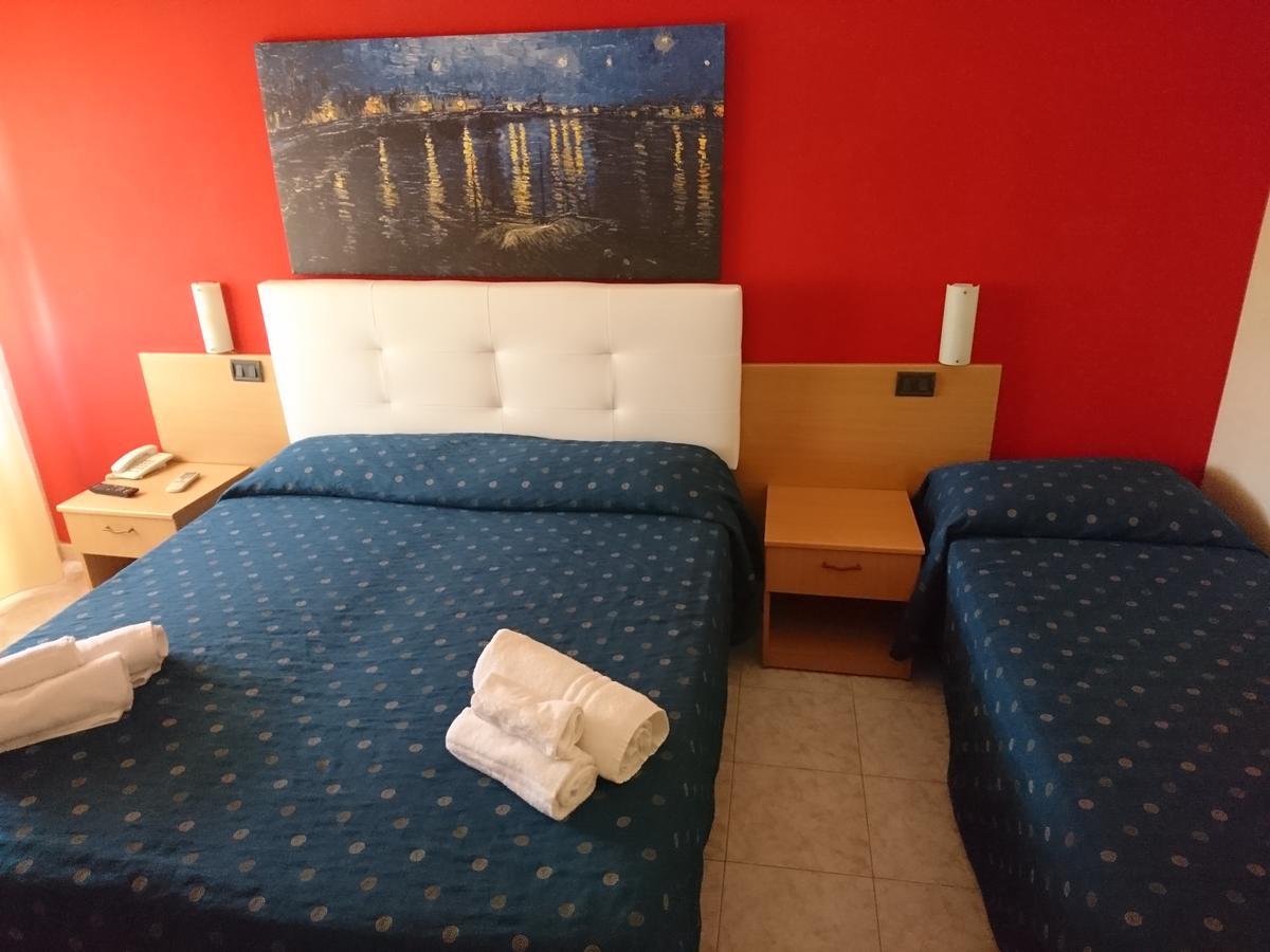Hotel Il Riccio Porto Cesareo Ngoại thất bức ảnh